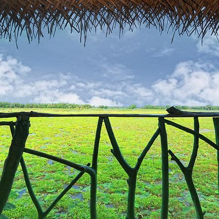 Lake Face Cabana Тисамахарама Екстериор снимка