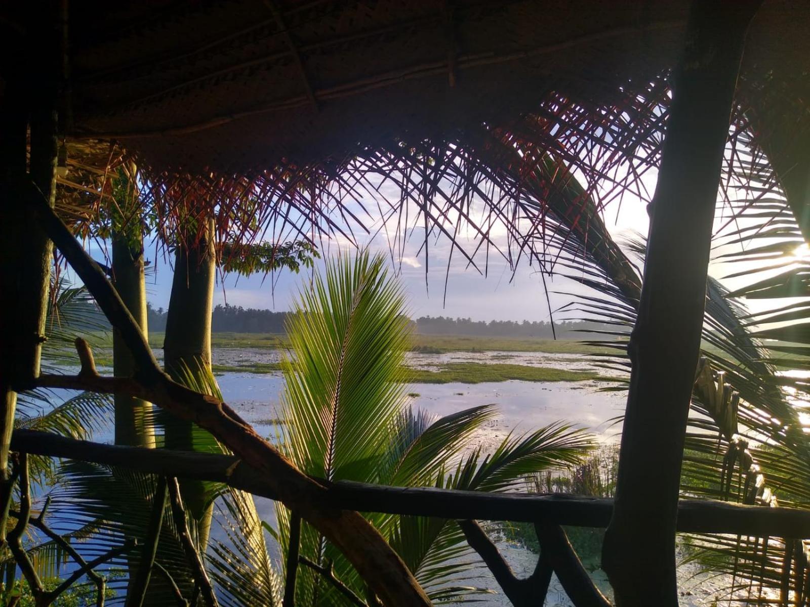 Lake Face Cabana Тисамахарама Екстериор снимка